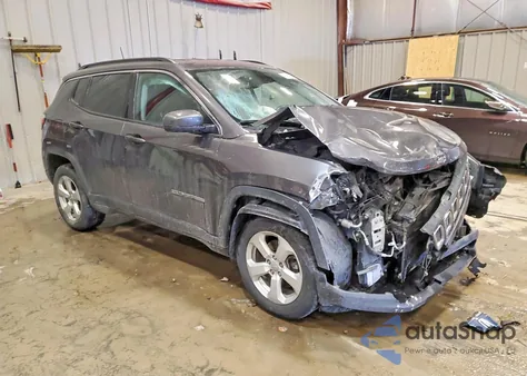 2019 Jeep Compass Latitude z USA, uszkodzony, nr VIN 3C4NJDBB9KT657183